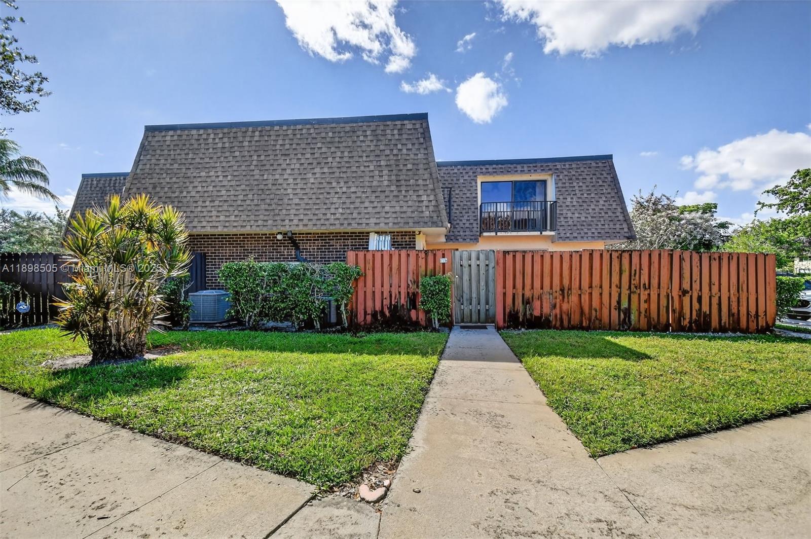 DELRAY OAKS WEST CONDO - Residential Lease