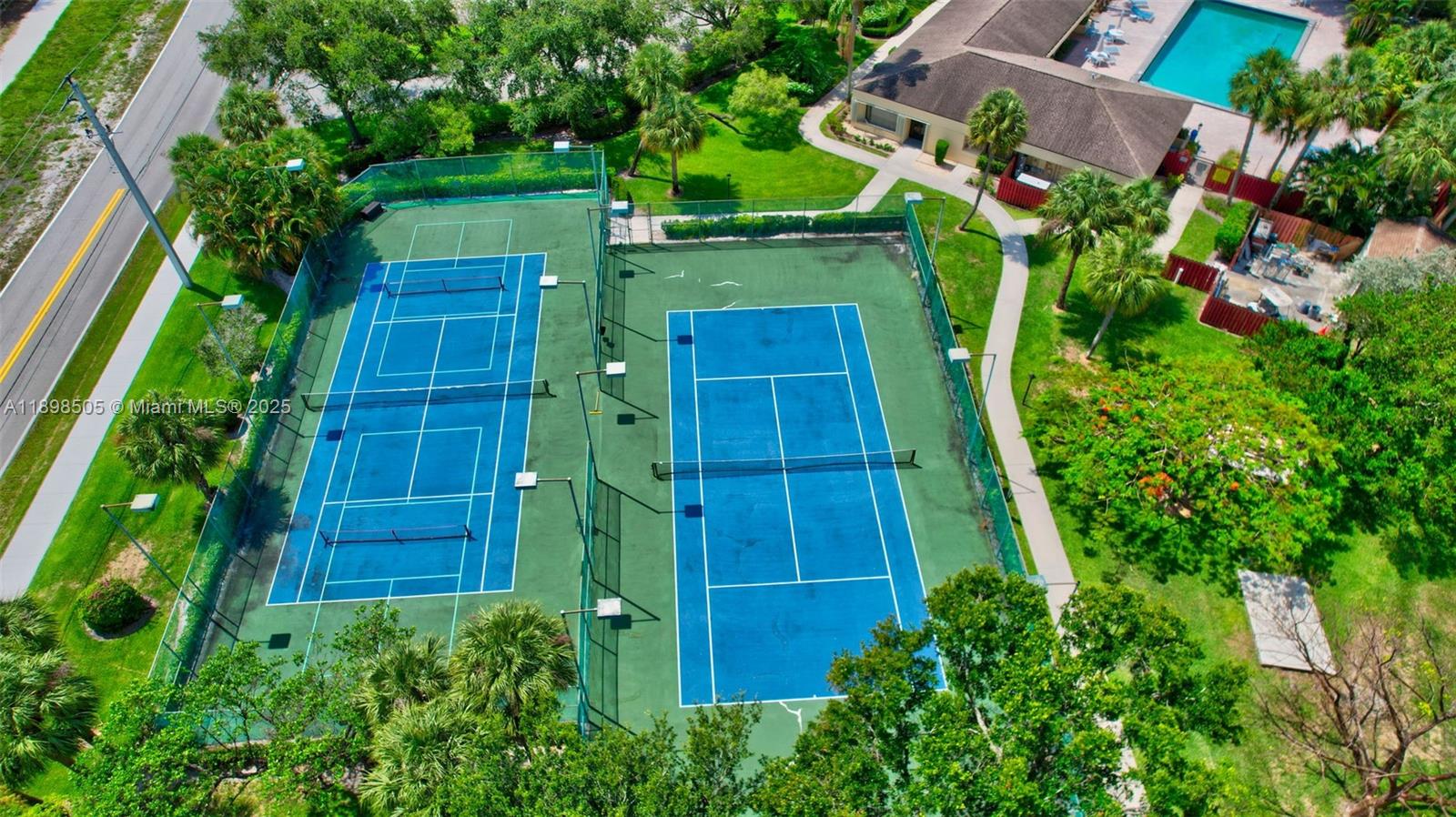 DELRAY OAKS WEST CONDO - Residential Lease
