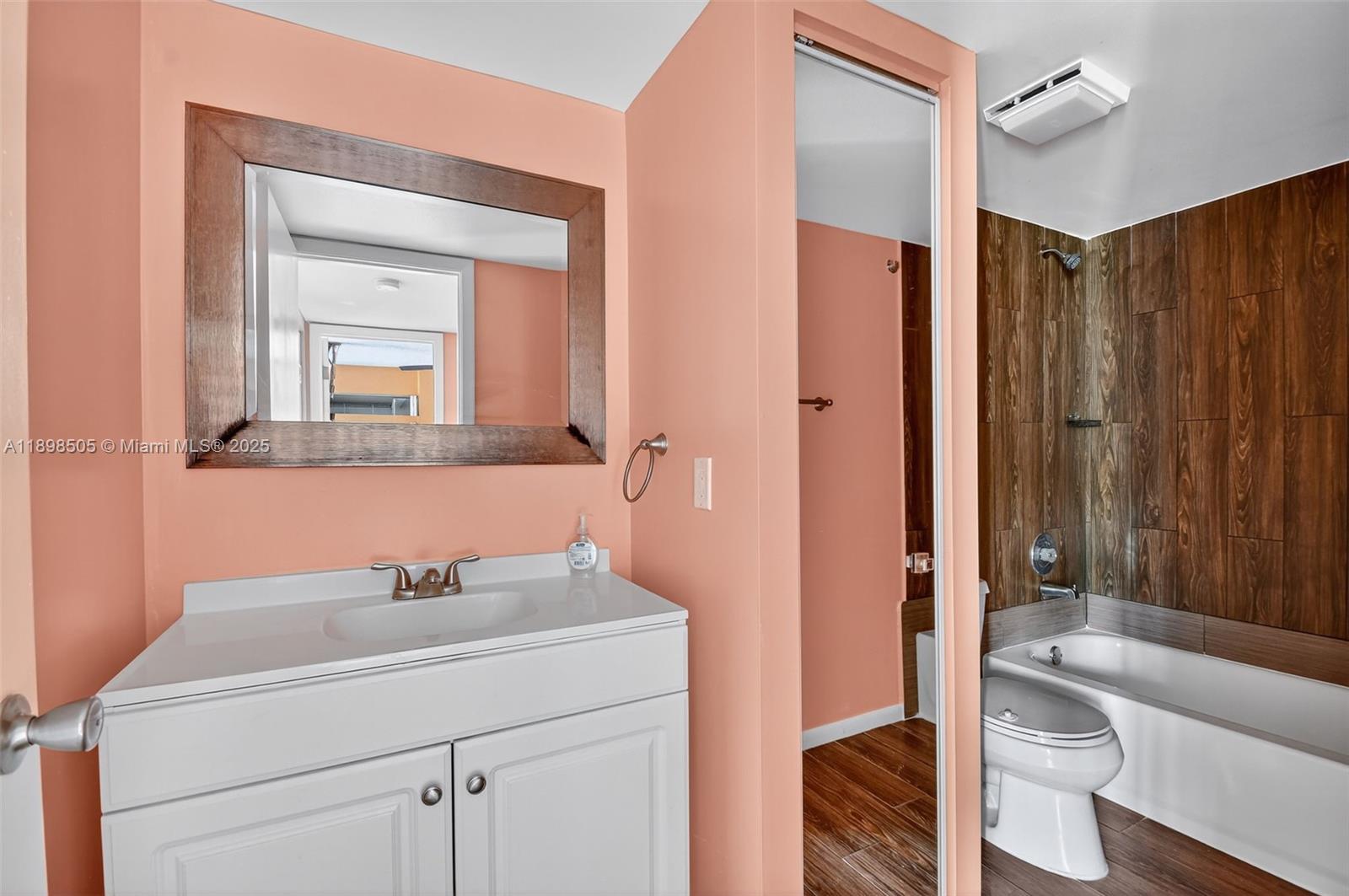 DELRAY OAKS WEST CONDO - Residential Lease