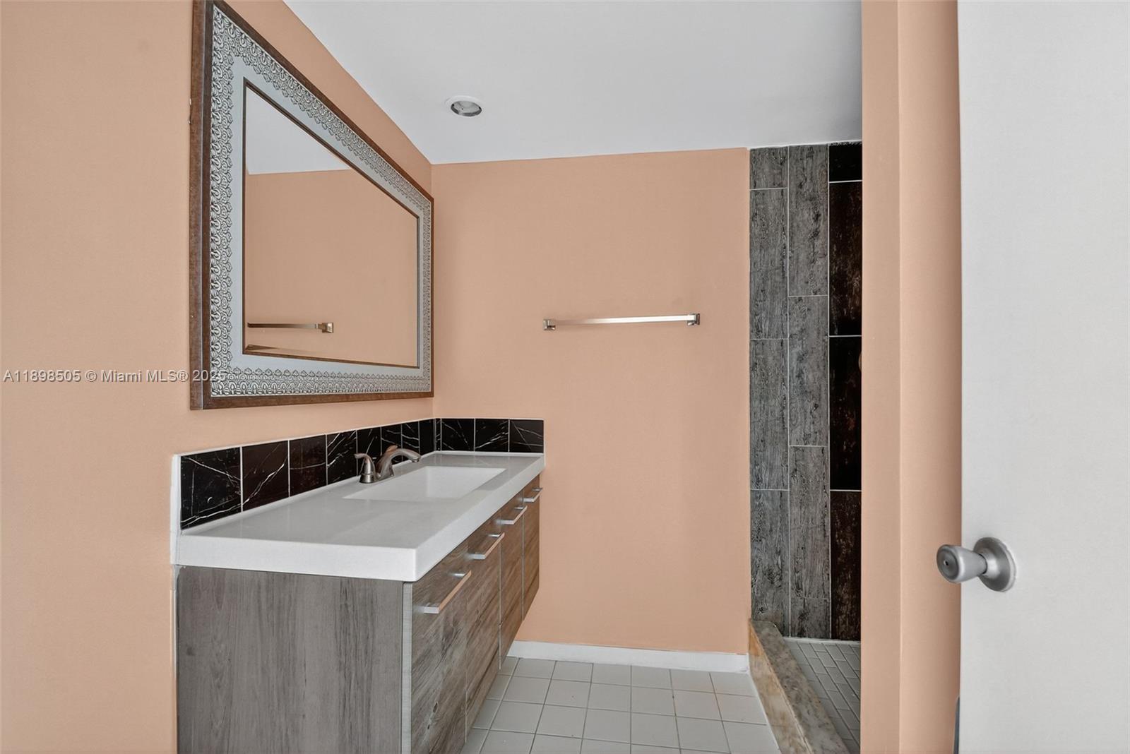 DELRAY OAKS WEST CONDO - Residential Lease