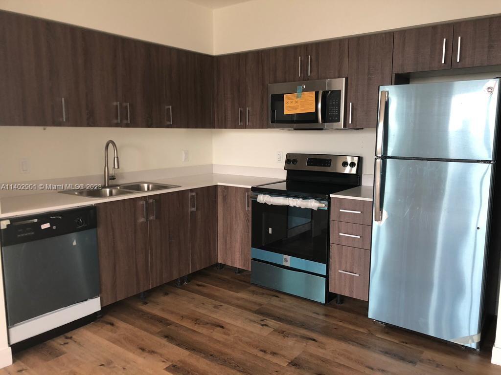 CITY OF MIAMI SOUTH - Residential Lease