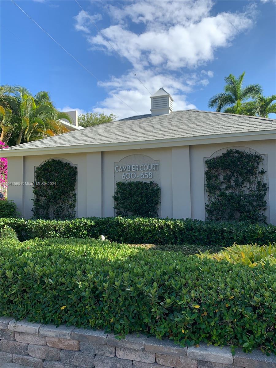 624 S 7th Avenue Ave A, Naples, Collier County, Florida - 2 Bedrooms  
2 Bathrooms - 