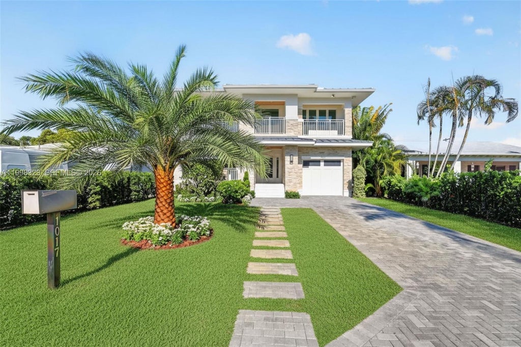 Photo of 1017 S Palmway, Lake Worth, FL 33460 (MLS # A11998329)