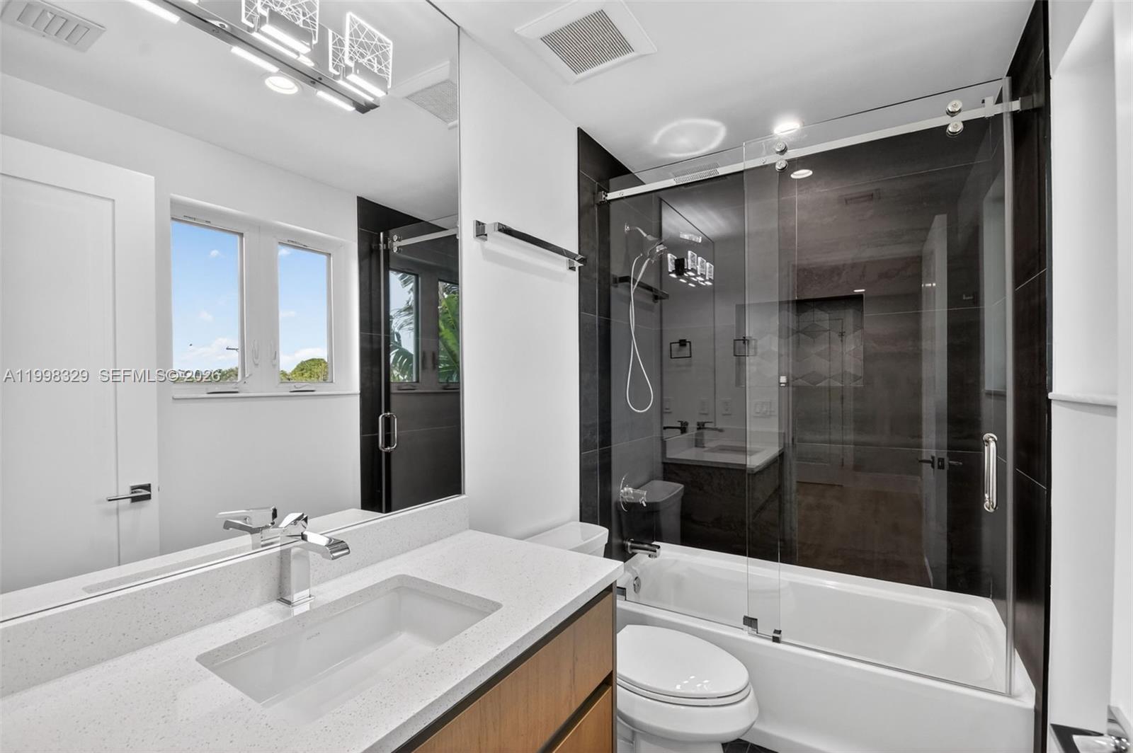 LAKE WORTH BEACH - Residential