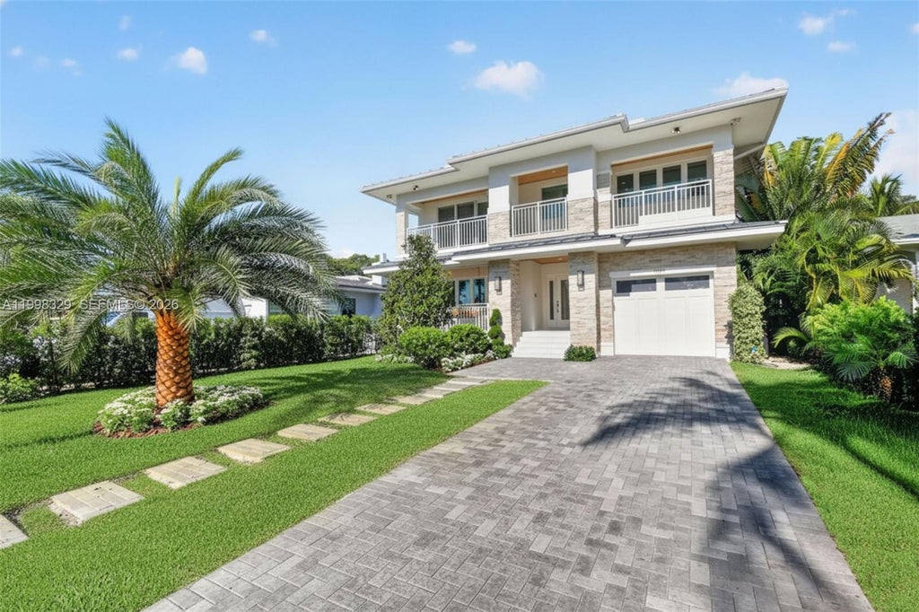 Photo of 1017 S Palmway, Lake Worth, FL 33460 (MLS # A11998329)