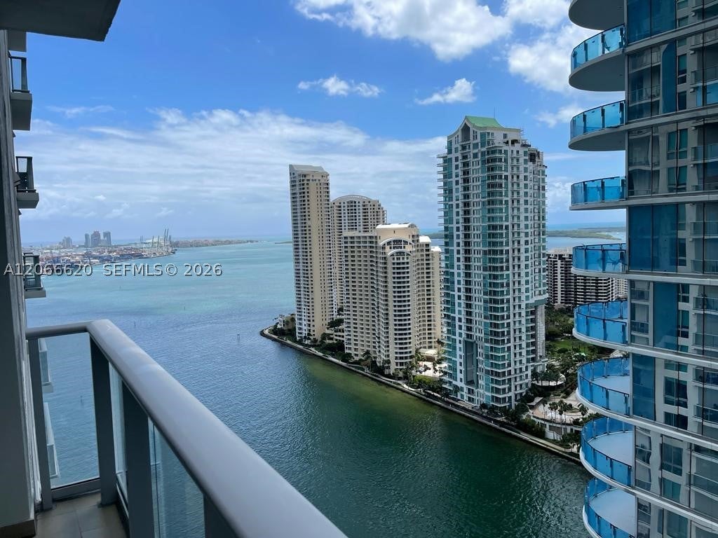 300 S Biscayne Blvd T-2804 - Image 1
