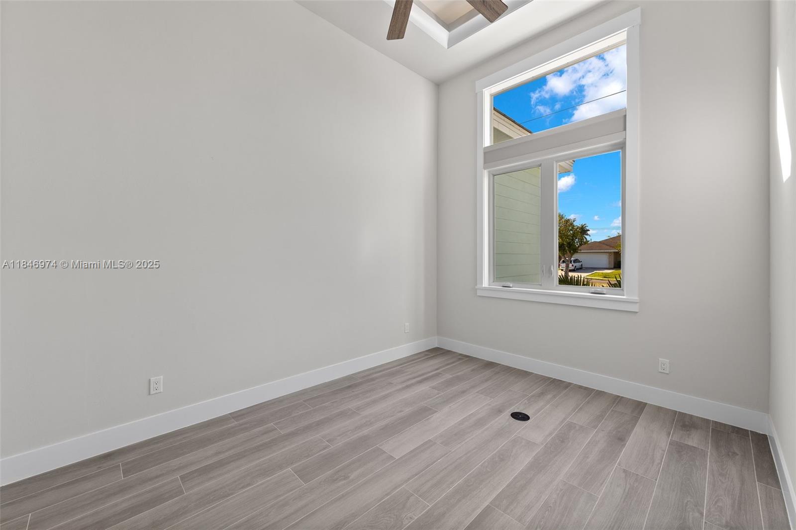 2129 Cape Coral Parkway W