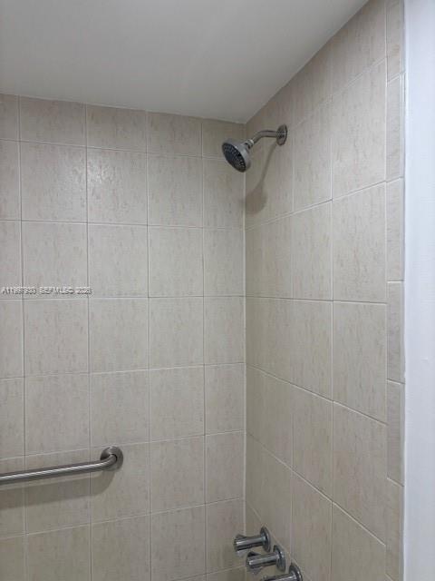 SUNSET PALMS EAST CONDO - Residential Lease