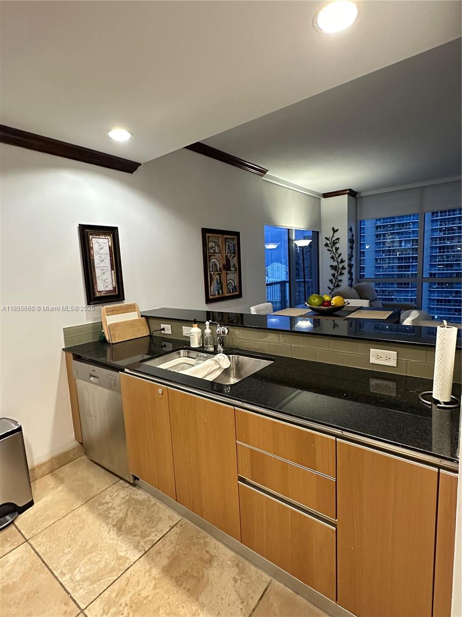1060 BRICKELL CONDO - Residential Lease