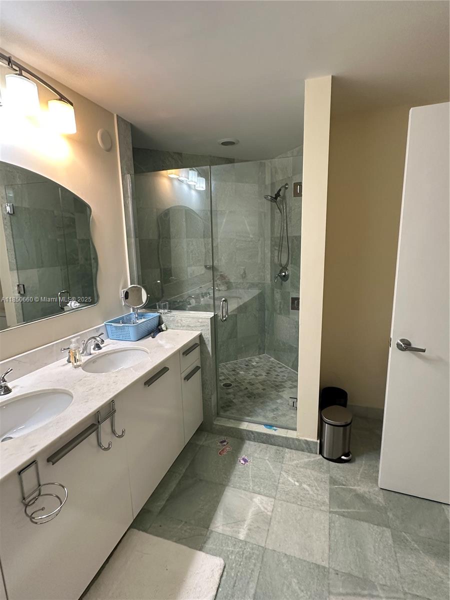 1060 BRICKELL CONDO - Residential Lease