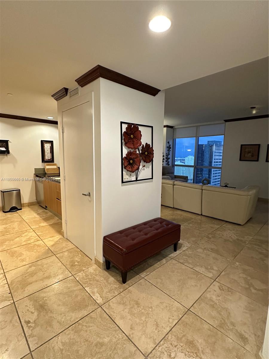 1060 BRICKELL CONDO - Residential Lease