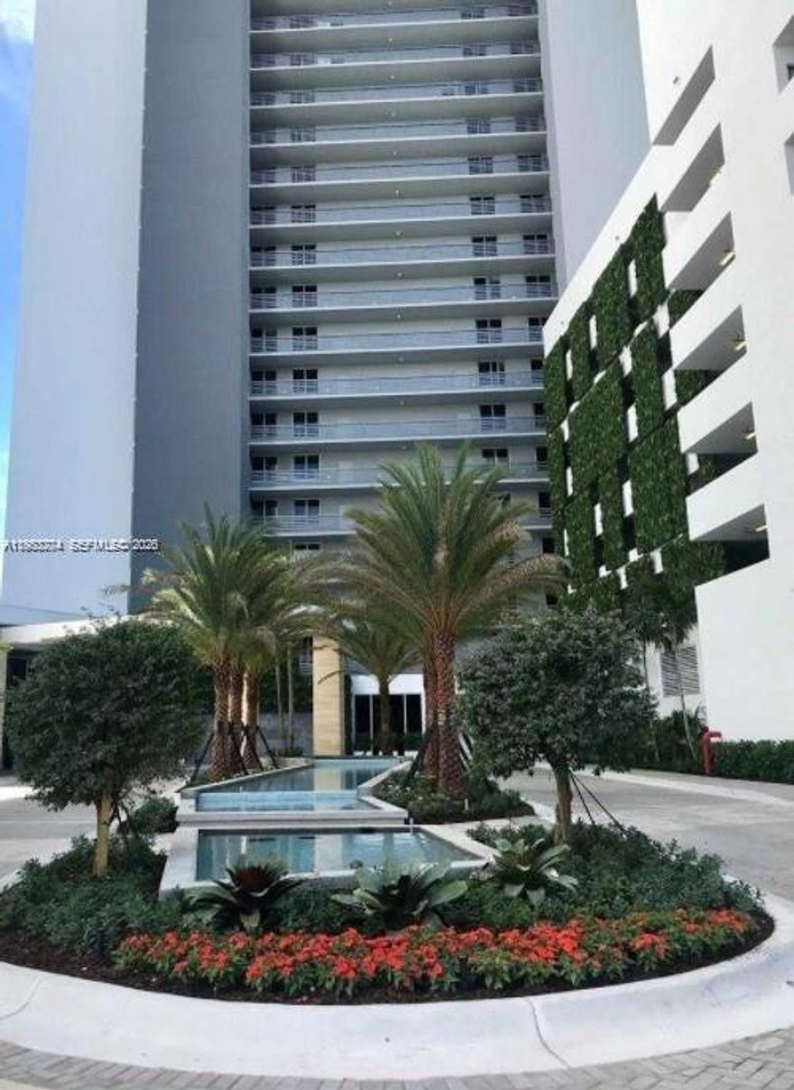 The Harbour is a gated Condo  community . Indoor amenities include a state of art fitness center , yoga studio and spa . Outdoor amenities  includes pool with a bay view ,a private marina, large bbq area , resort style , restaurant  ad aqua club .washer and dryer in the unit . Amazing views.RENTED FOR 3375 Month to month