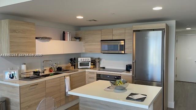 THE HARBOUR NORTH CONDO - Residential