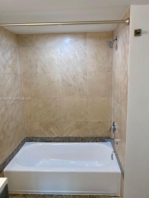 SOLEIL AT FONTAINEBLEAU C - Residential Lease