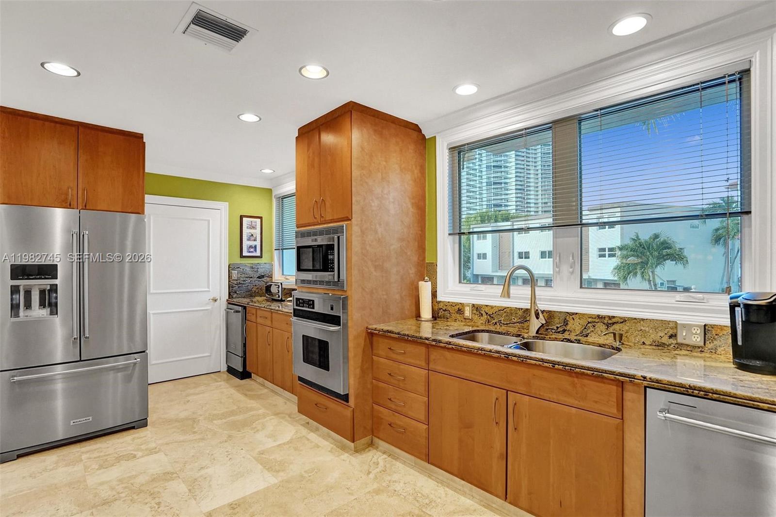 NEPTUNE ON THE BAY CONDO - Residential Lease