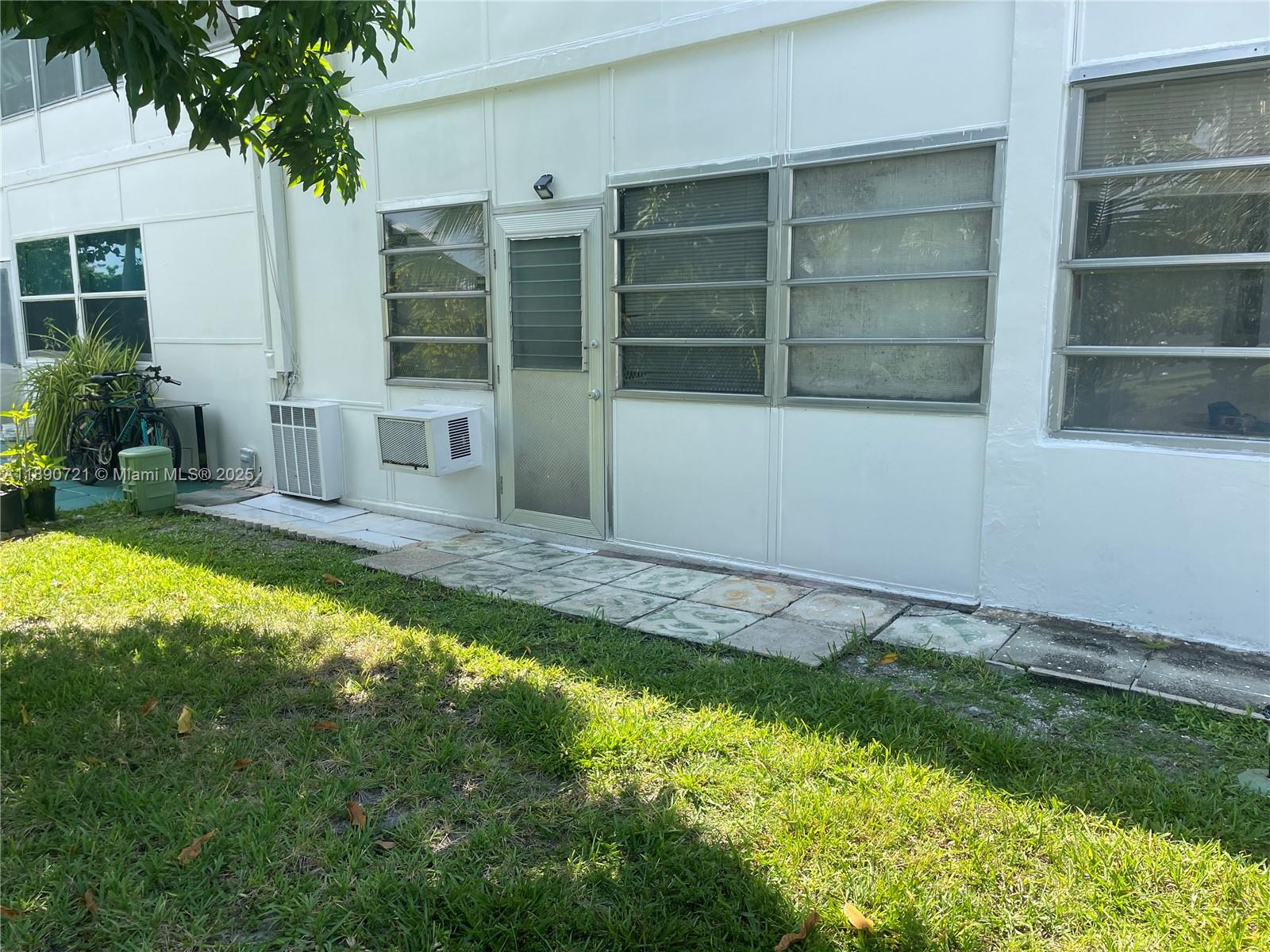 RO-MONT GARDENS ANDOVER C - Residential Lease