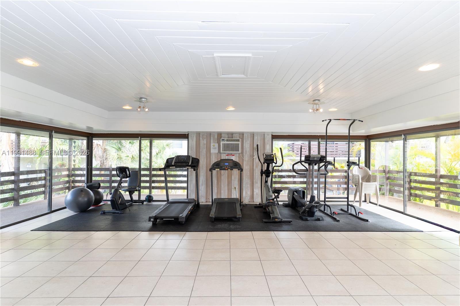 DADELAND CAPRI CONDO - Residential