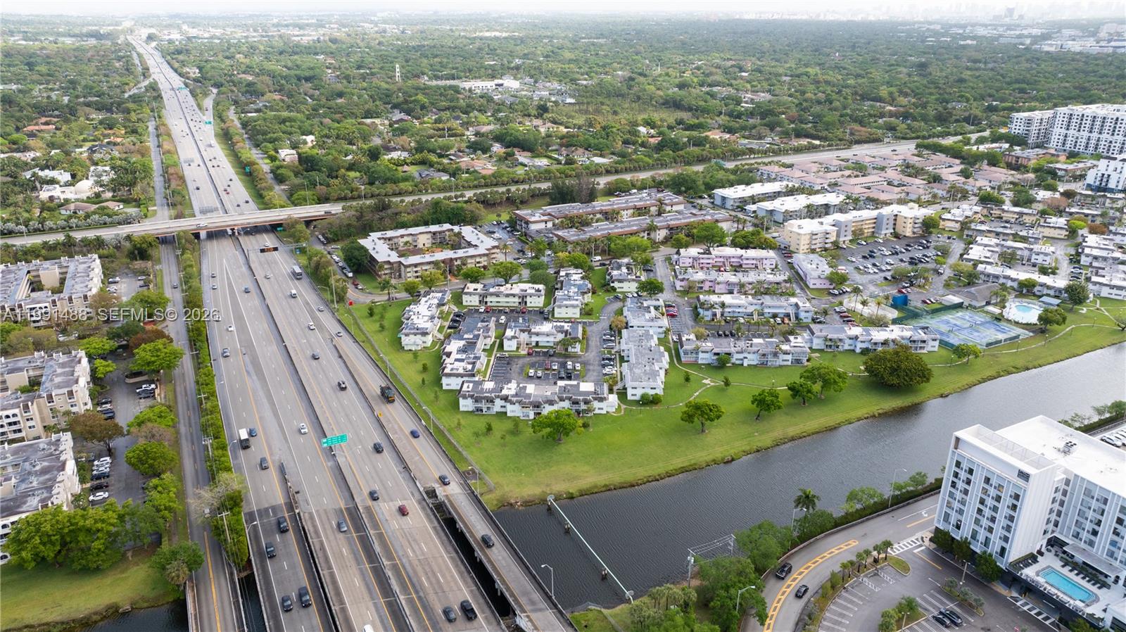 DADELAND CAPRI CONDO - Residential