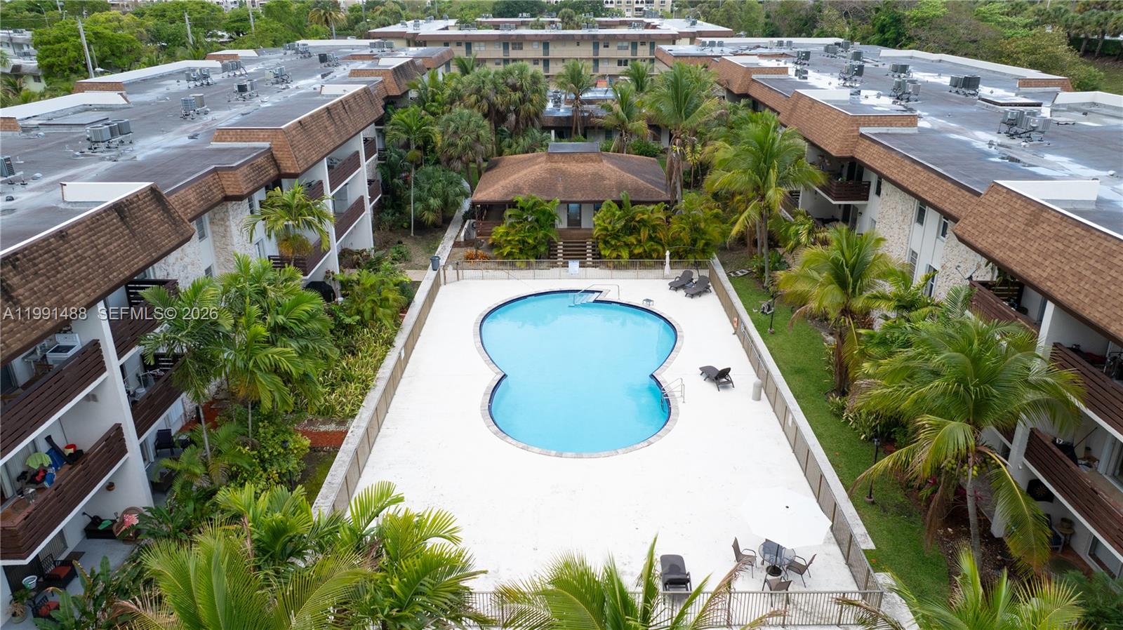 DADELAND CAPRI CONDO - Residential