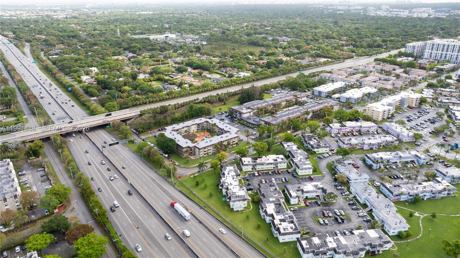 DADELAND CAPRI CONDO - Residential