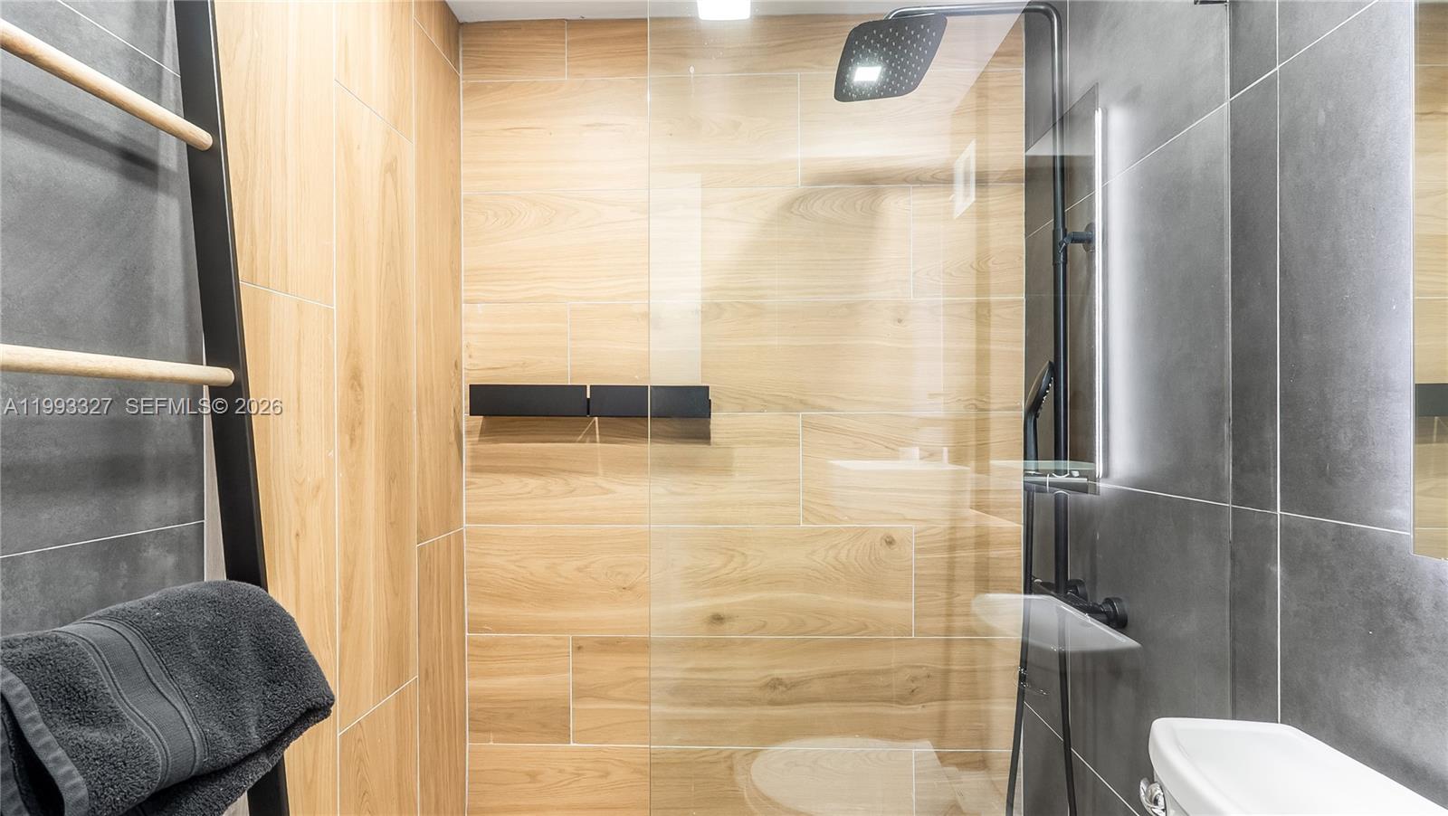 DORSEY ARMS CONDO - Residential