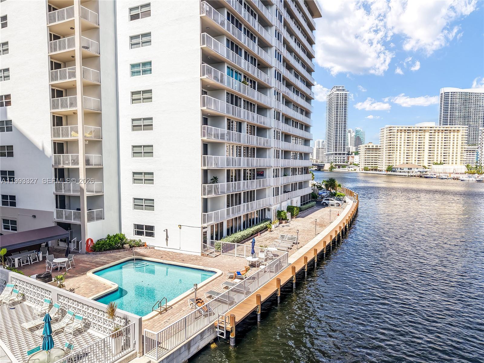 DORSEY ARMS CONDO - Residential