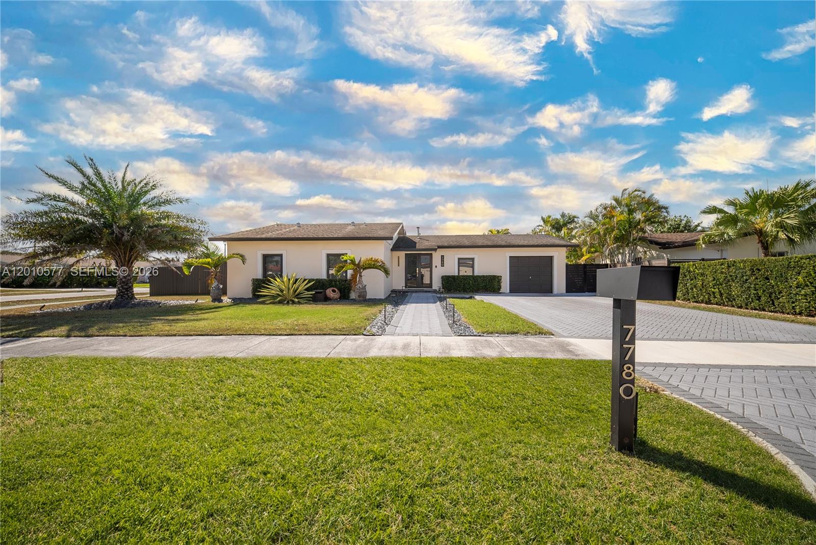 WINSTON PARK UNIT 4 - Residential