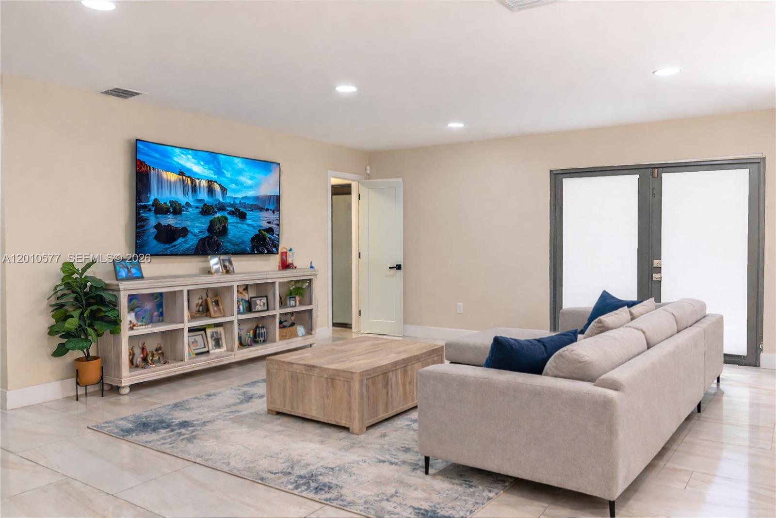 WINSTON PARK UNIT 4 - Residential