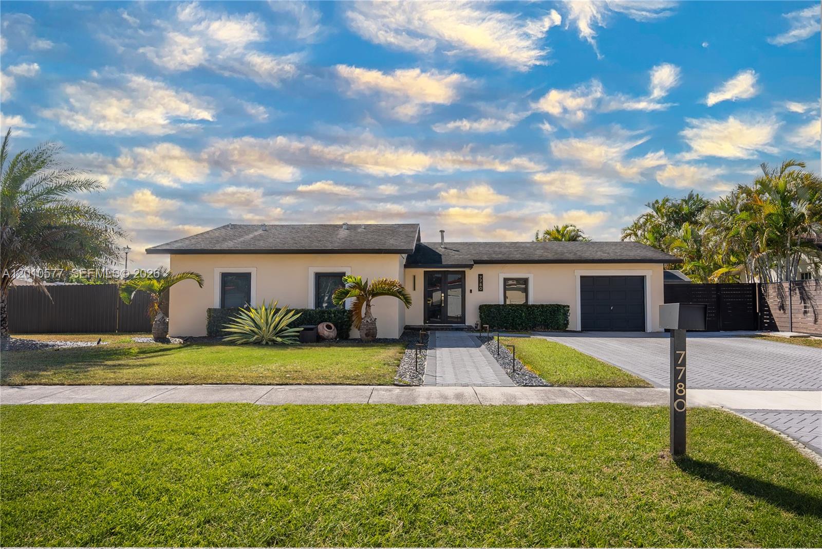 WINSTON PARK UNIT 4 - Residential