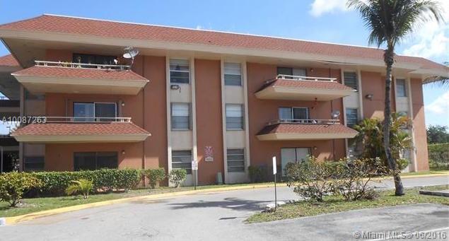 PERFECT SECOND FLOOR ONE BEDROOM/ ONE BATHROOM UNIT WITH STUNNING VIEWS TO THE COMMUNITIES SERENE LAKE. PROPERTY DISPLAYS TILE AND WOOD FLOORING THROUGHOUT AS WELL AS TASTEFULLY REMODELED KITCHEN & BATHROOMS. ALL THIS COMPLEMENTS THE APARTMENTS SPACIOUS BEDROOM AND LIVING AREAS. WITH ONE ASSIGNED PARKING & A COMMUNITY POOL THIS UNIT IS THE IDEAL ONE BEDROOM APARTMENT IN A GREAT AREA.