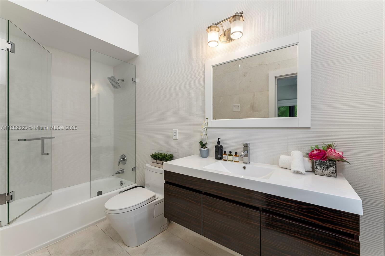 MID GOLF SUB 1ST ADDN - Residential Lease