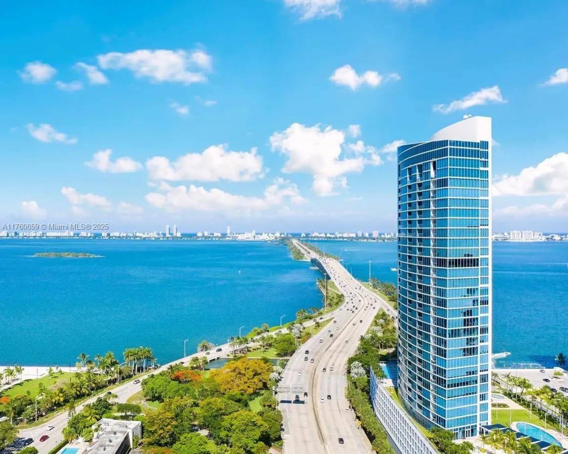 Rental Property at 601 Ne 36th St 2611, Miami, Broward County, Florida - Bedrooms: 1 
Bathrooms: 2  - $3,400 MO.