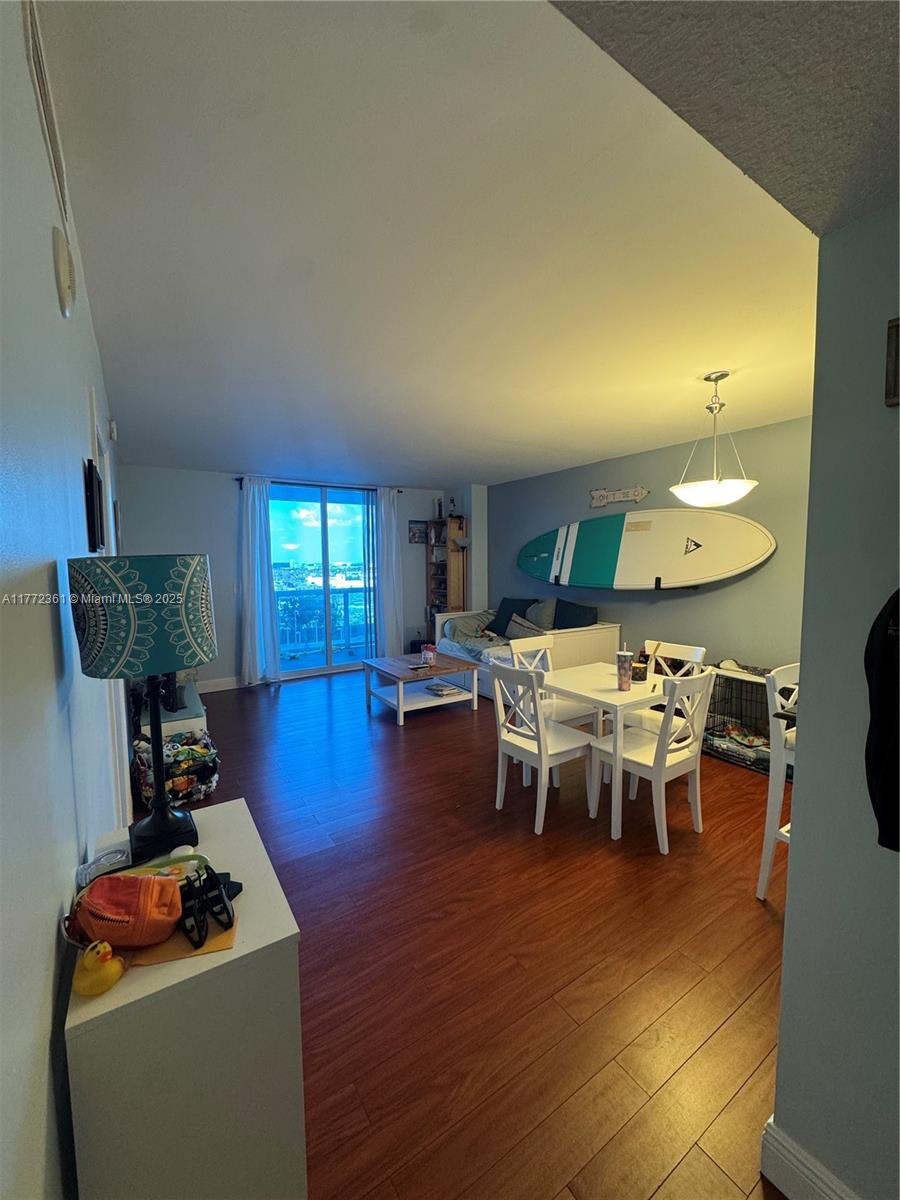 1800 N Bayshore Dr 1404