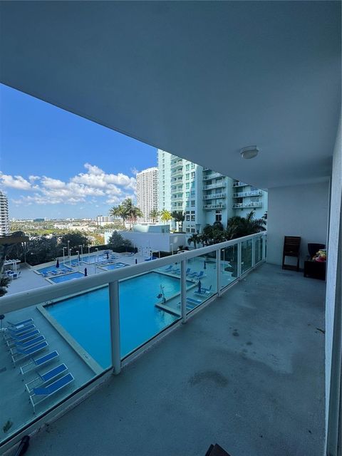 1800 N Bayshore Dr 1404 Miami FL 33132