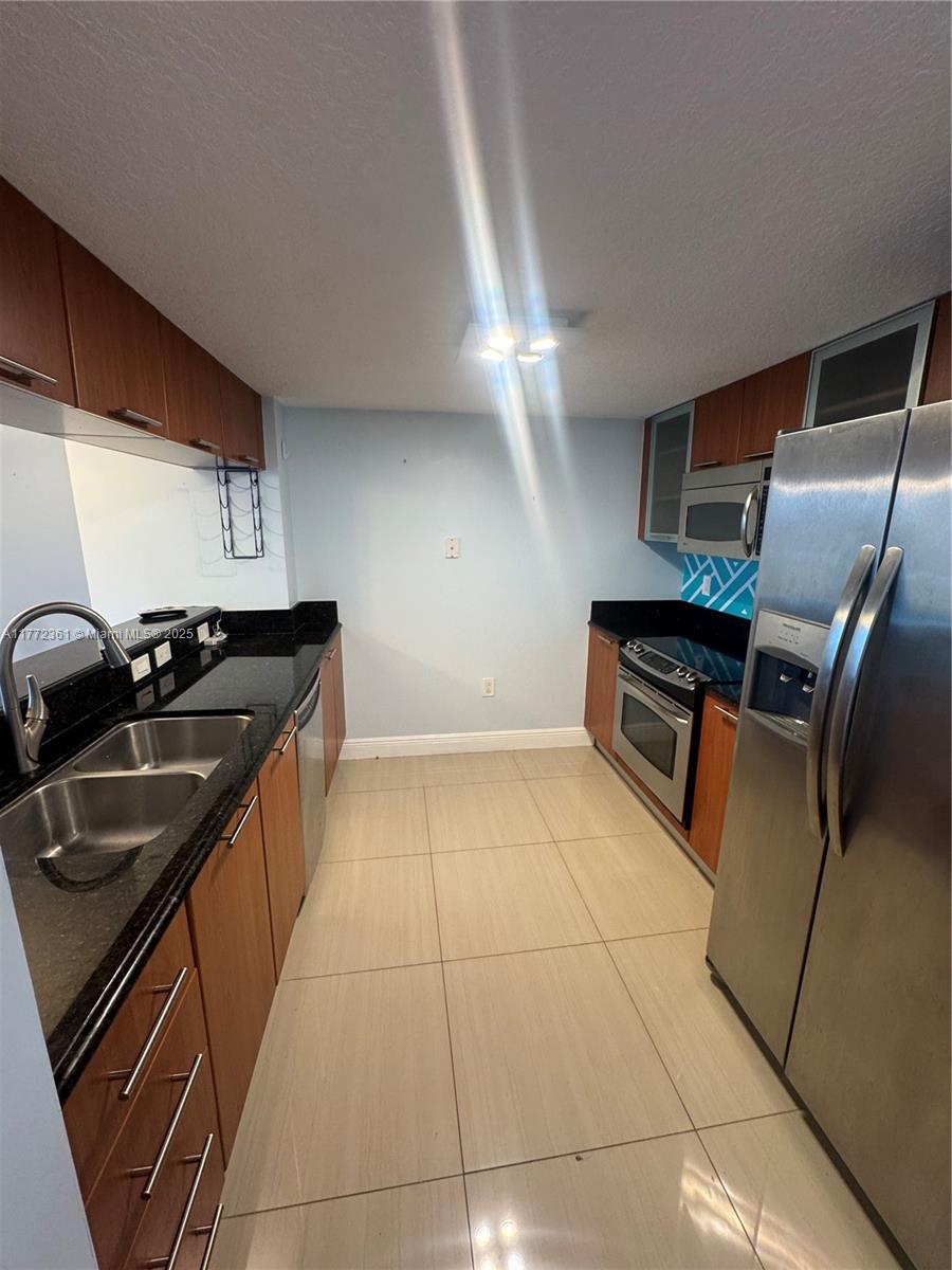 1800 N Bayshore Dr 1404