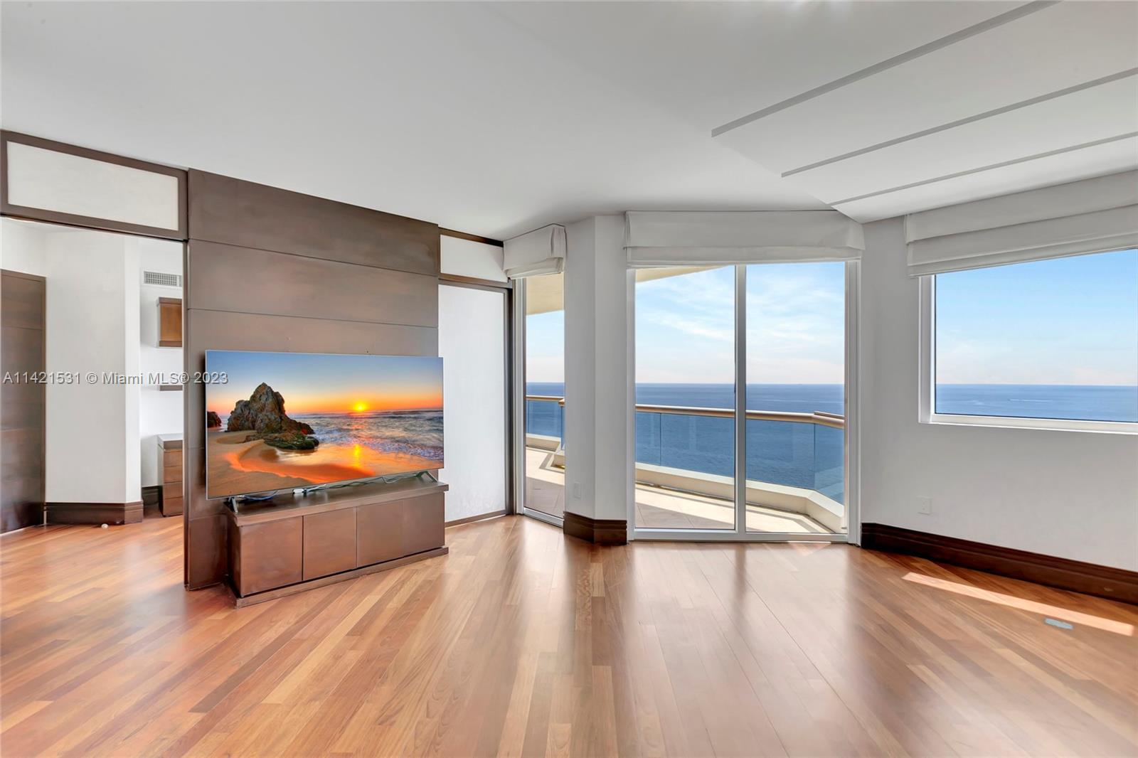 ACQUALINA OCEAN RESIDENCE - Residential