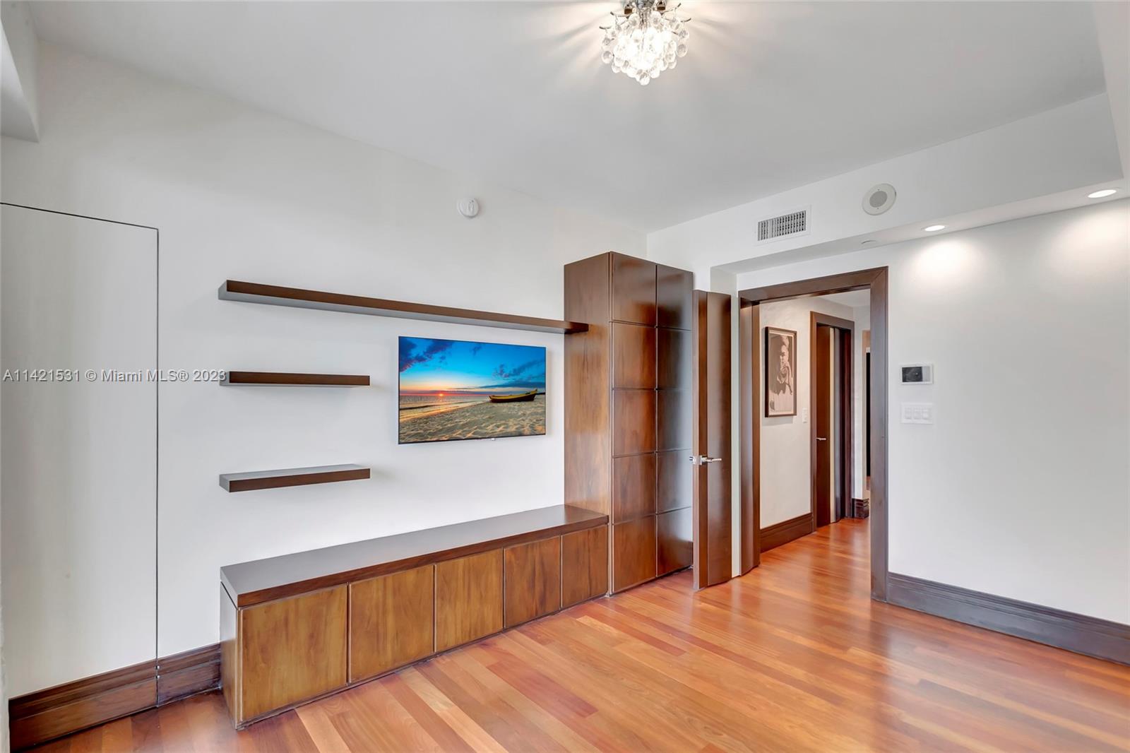 ACQUALINA OCEAN RESIDENCE - Residential