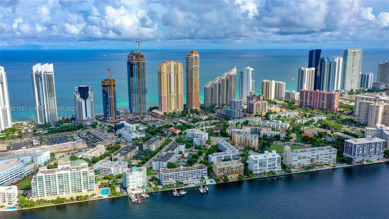 ACQUALINA OCEAN RESIDENCE - Residential