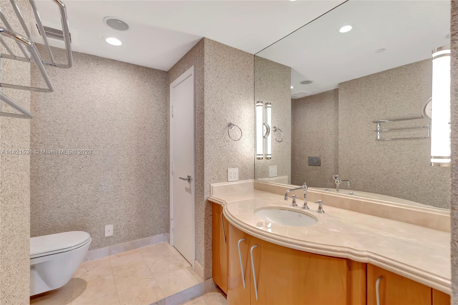 ACQUALINA OCEAN RESIDENCE - Residential