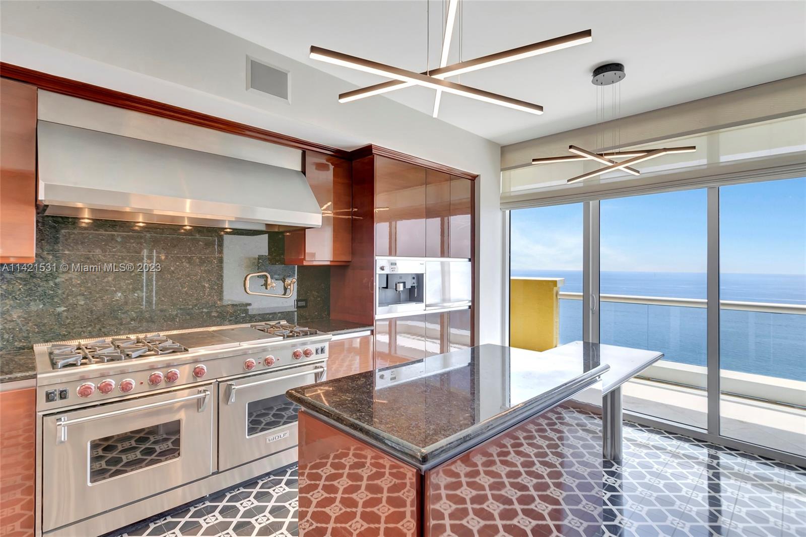 ACQUALINA OCEAN RESIDENCE - Residential