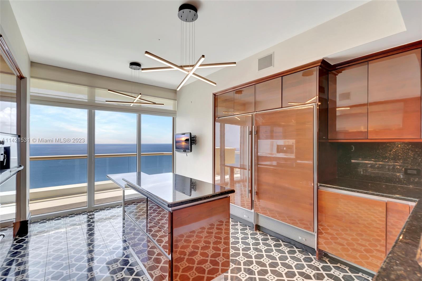 ACQUALINA OCEAN RESIDENCE - Residential