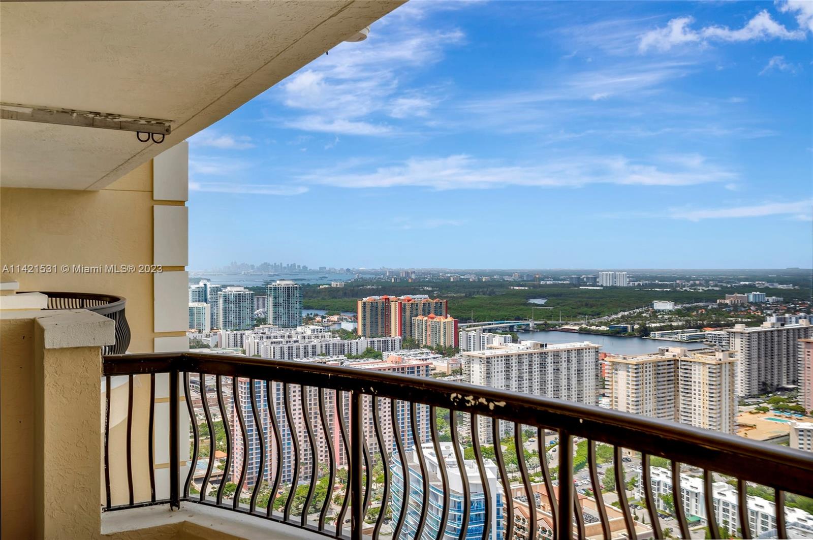 ACQUALINA OCEAN RESIDENCE - Residential
