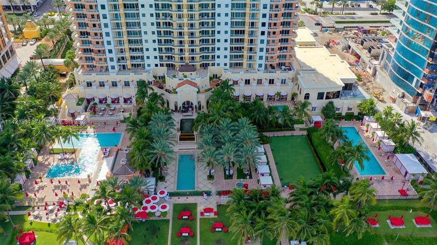 Newly remodeled, beautiful condo located in the heart of Sunny Isles Beach. The hotel was named #1 hotel in the US in 2023. Beachfront, direct ocean view, skyline view. The condo comes well-appointed with a semi-private foyer entry, 3 balconies, light-filled kitchen, gas range. Turkish sauna in the master bathroom. Access to impeccable facilities and a truly divine location. 3 restaurants,  3 swimming pool and spa located in the building.