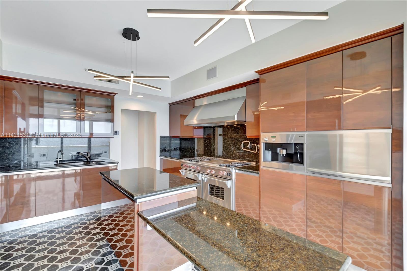 ACQUALINA OCEAN RESIDENCE - Residential