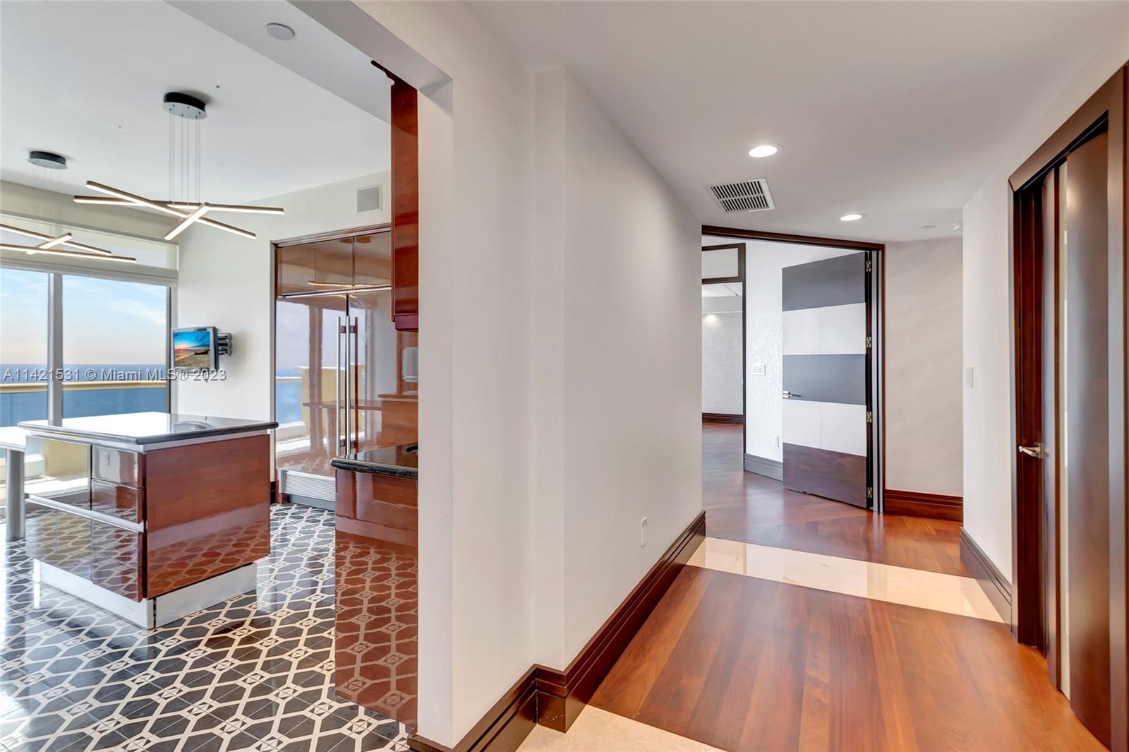 ACQUALINA OCEAN RESIDENCE - Residential