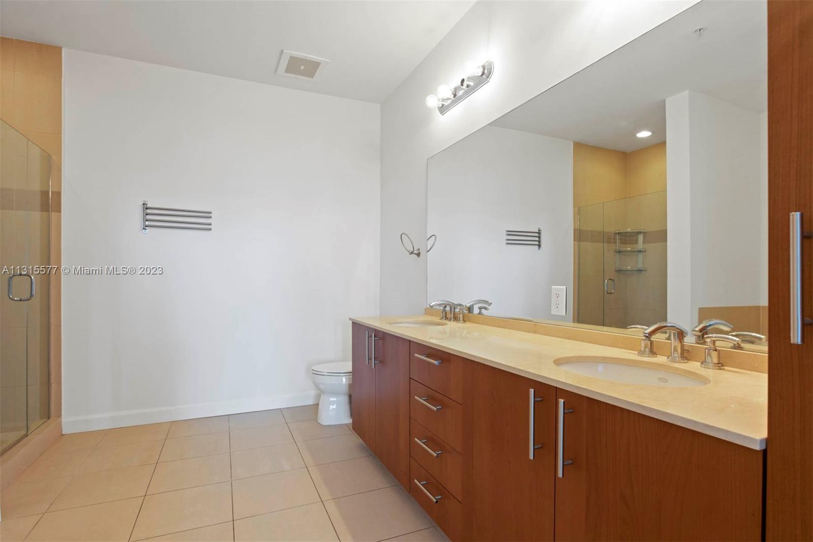 OCEAN MARINE YACHT CLUB C - Residential Lease