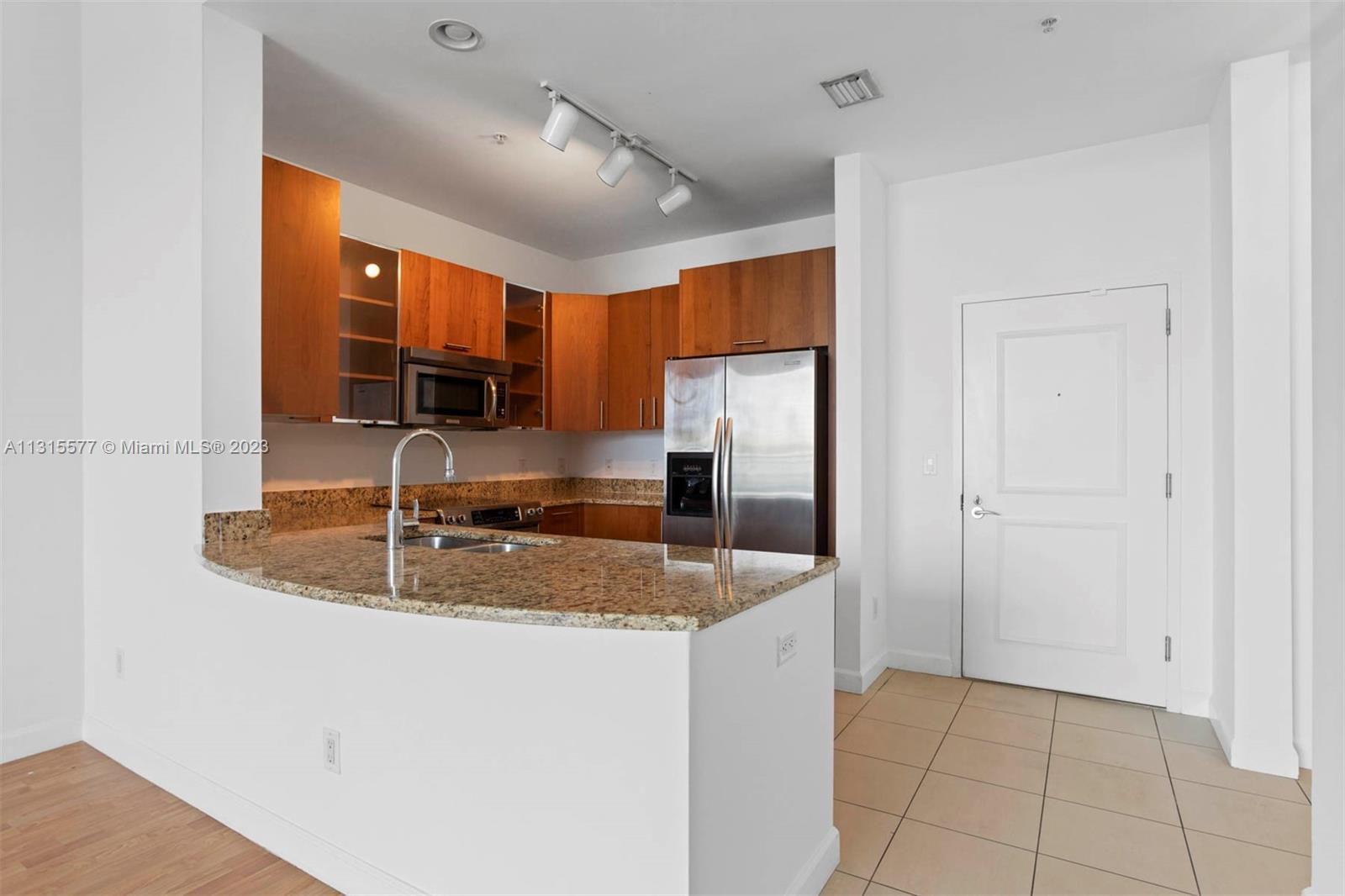 OCEAN MARINE YACHT CLUB C - Residential Lease