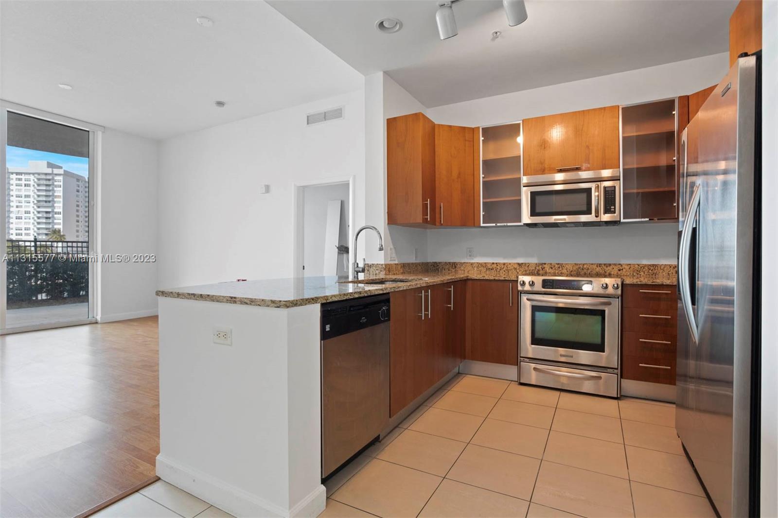 OCEAN MARINE YACHT CLUB C - Residential Lease