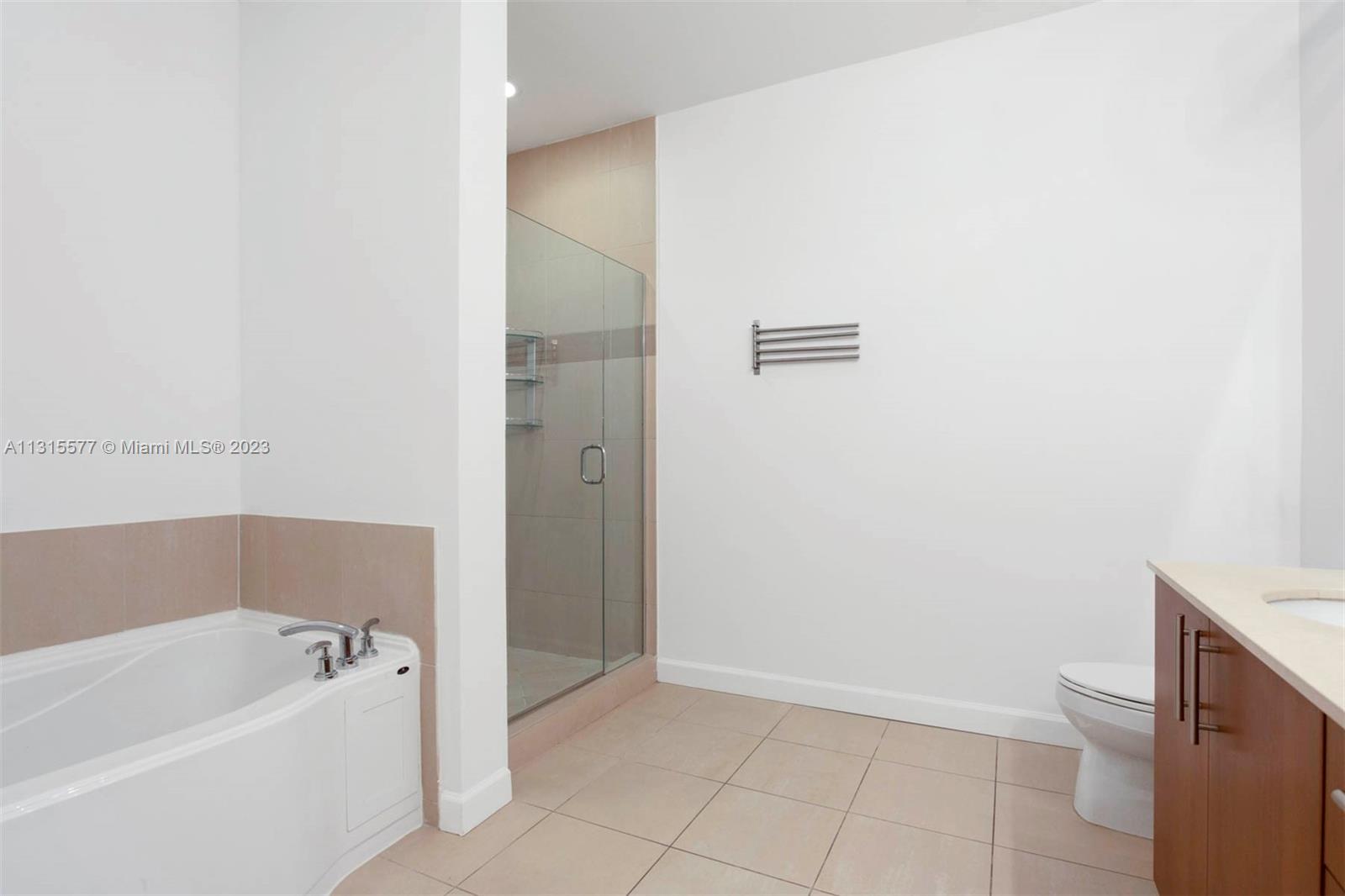 OCEAN MARINE YACHT CLUB C - Residential Lease