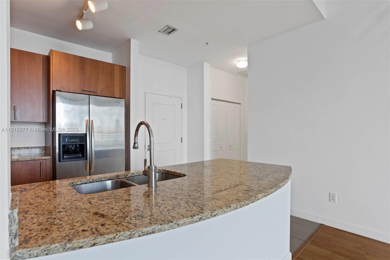 OCEAN MARINE YACHT CLUB C - Residential Lease